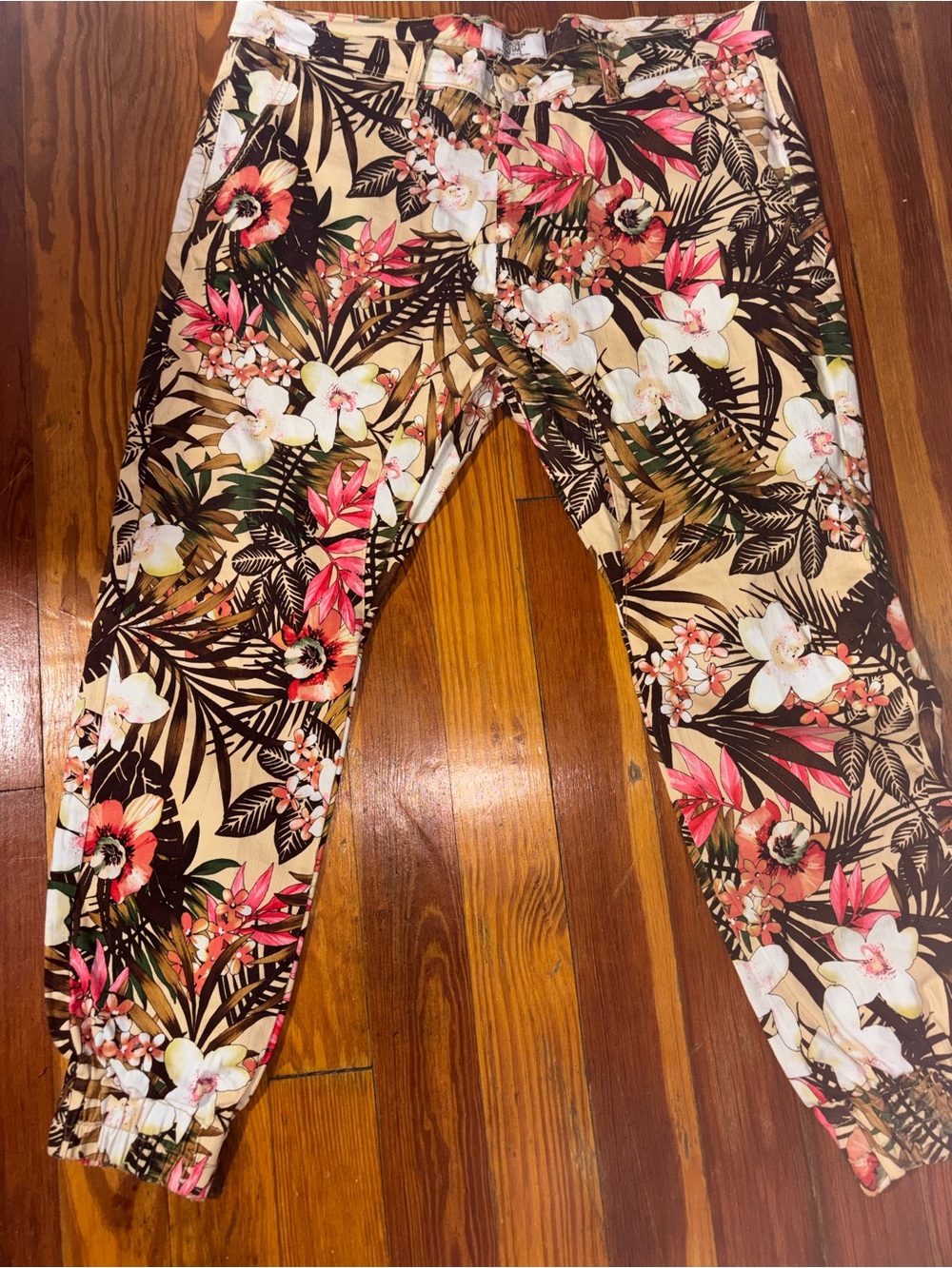 Women’s Floral Cropped Jeans - Beige Pink Tropical Print